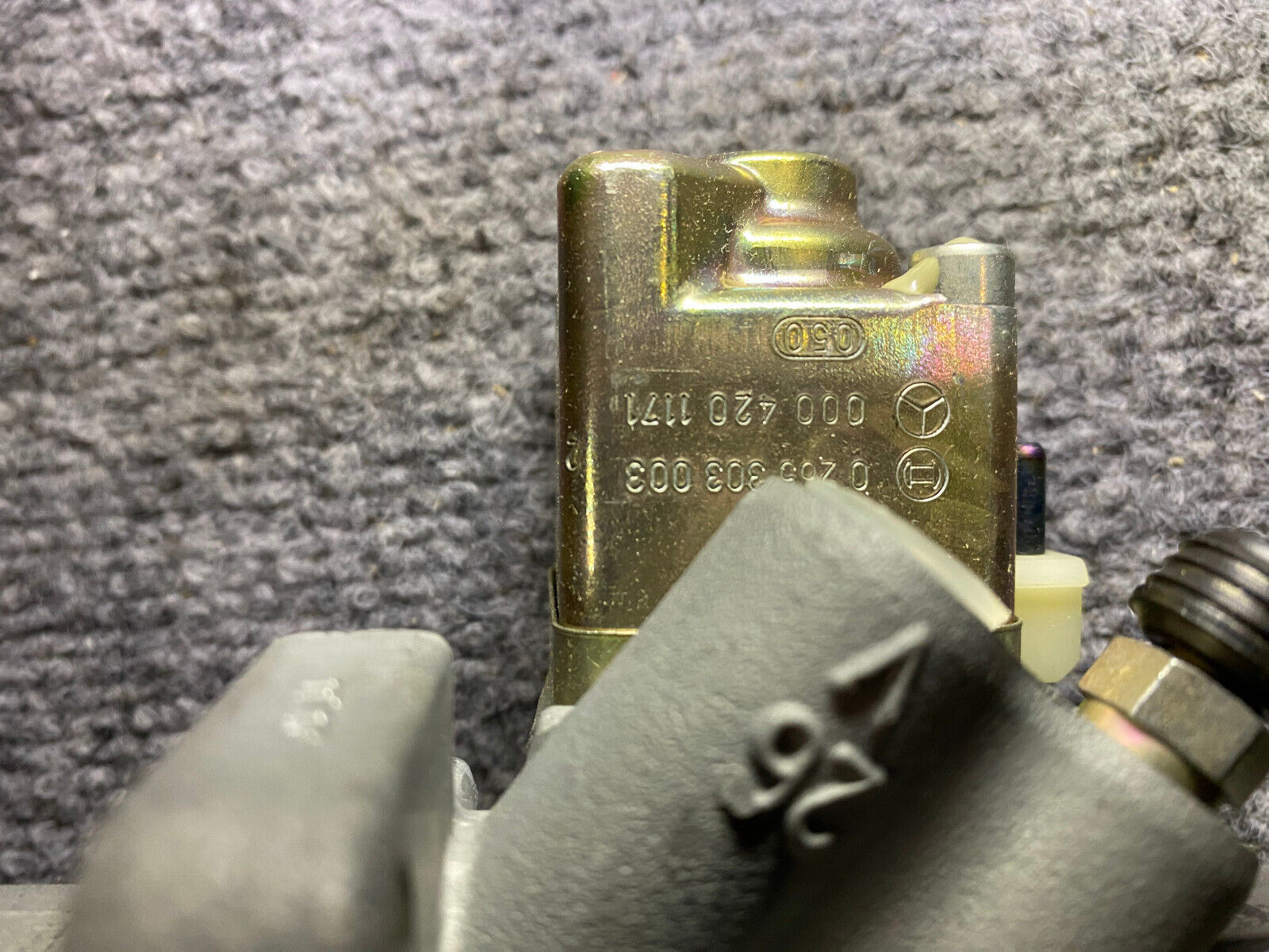 Mercedes-Benz Brake Master Cylinder - A0054305501 - Fits MBZ 400SE & Others