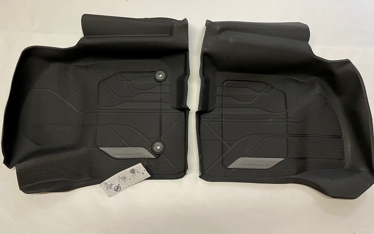 GM Front Interlocking All-Weather Floor Liners - 84333606 - For Chevy Silverado