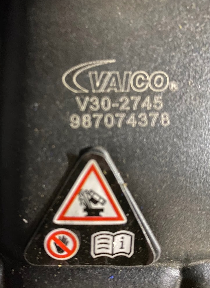 Vaico Engine Coolant Reservoir - V30-2745 / 246-500-00-49 - Fits MBZ B250 & More