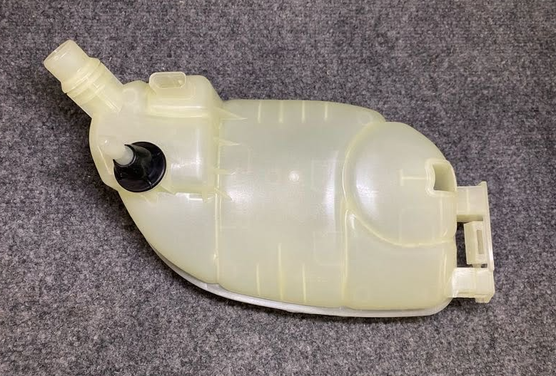 Vaico Engine Coolant Reservoir - V30-2745 / 246-500-00-49 - Fits MBZ B250 & More
