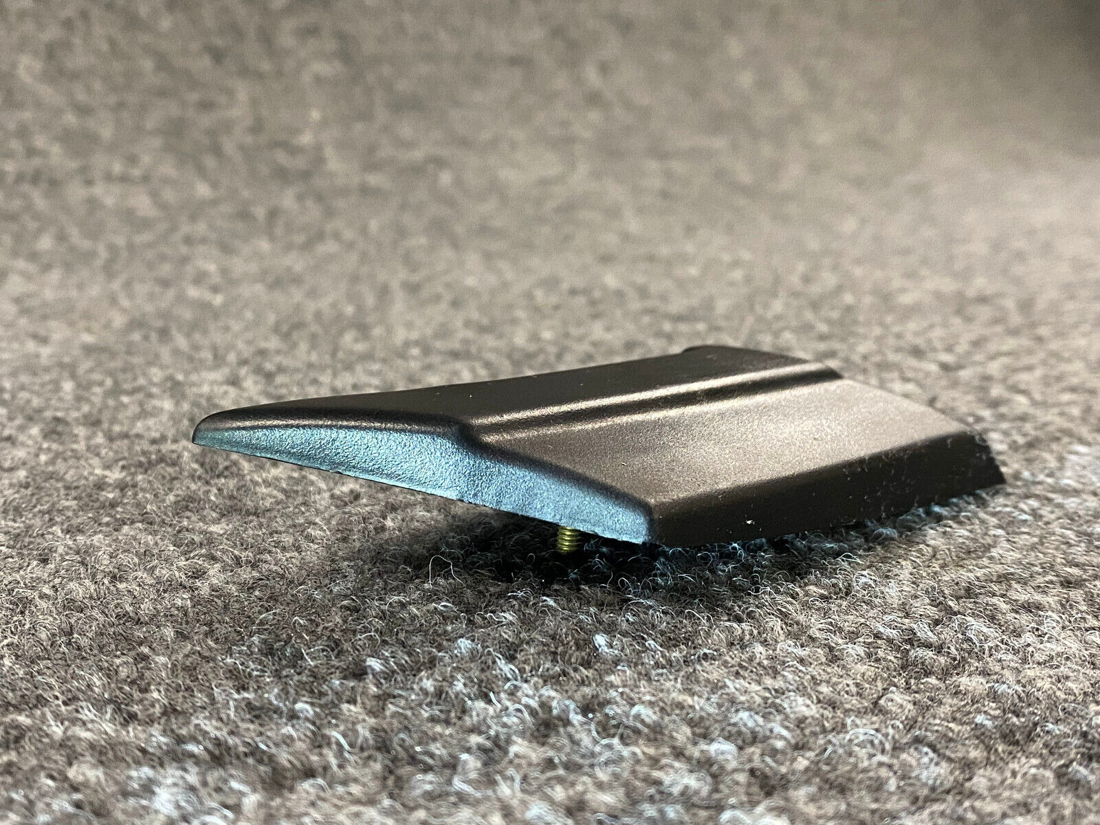 Right Rear Door Quarter Trim - 19086881R / 252D01 - Fits BMW 740i 1994