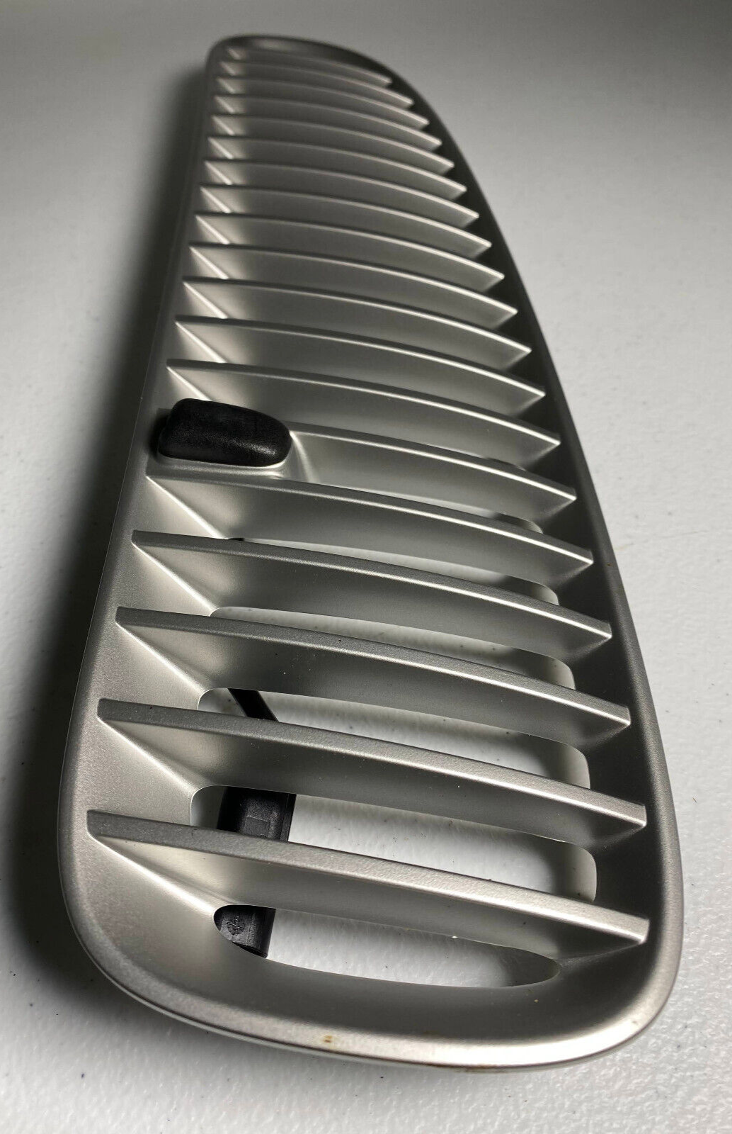 BMW Air Inlet LH Grille - 51-13-7-124-823 - For BMW X5 2001 - 2006