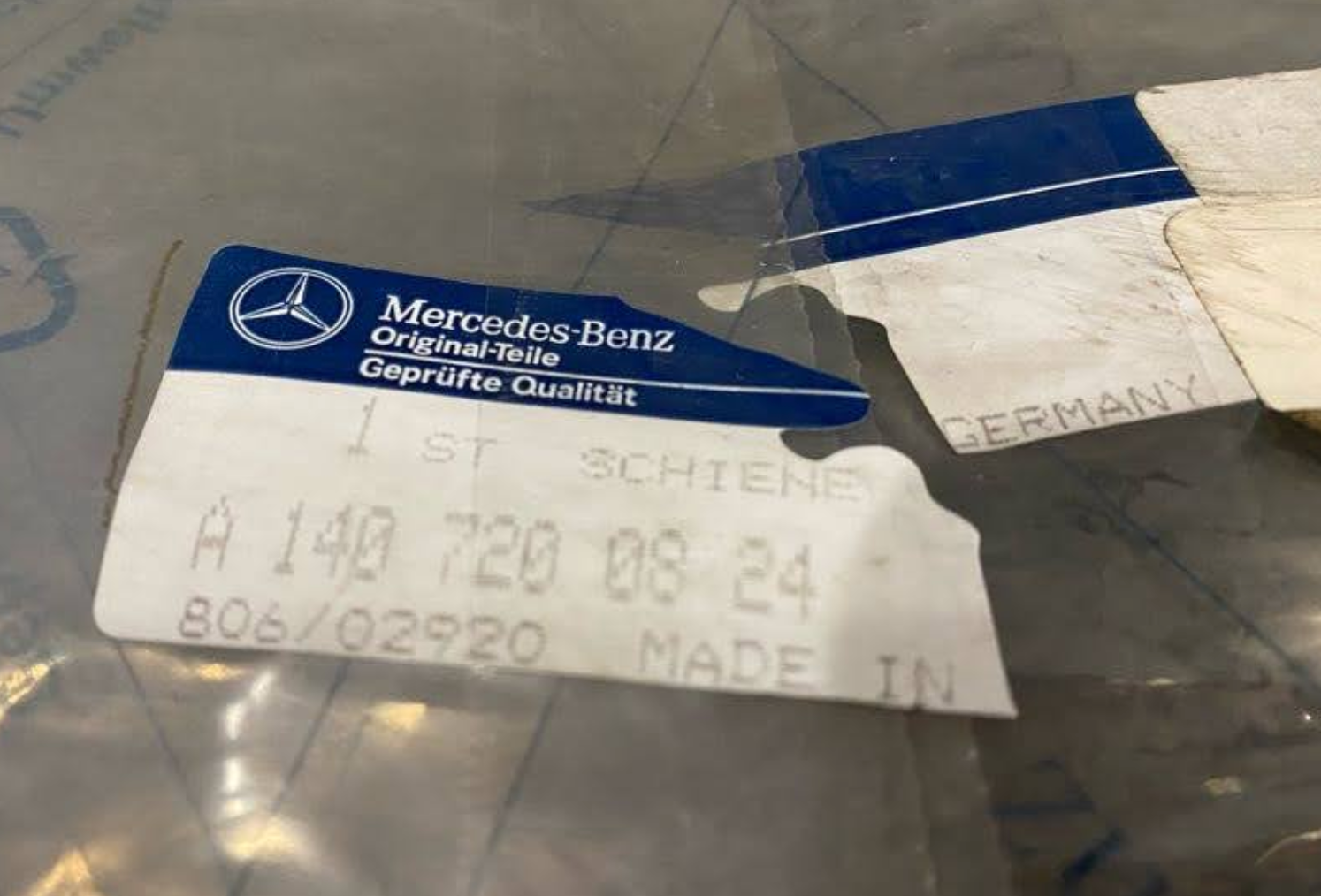 Mercedes-Benz RH Window Guide Rail - A 140 720 08 24 - Fits MBZ CL500 & More