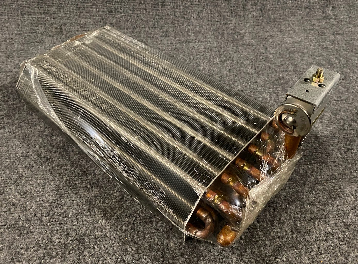 KUHLPUNKT A/C Evaporator Core - 64-11-8-391-366 - Fits BMW 740i, 740iL & More