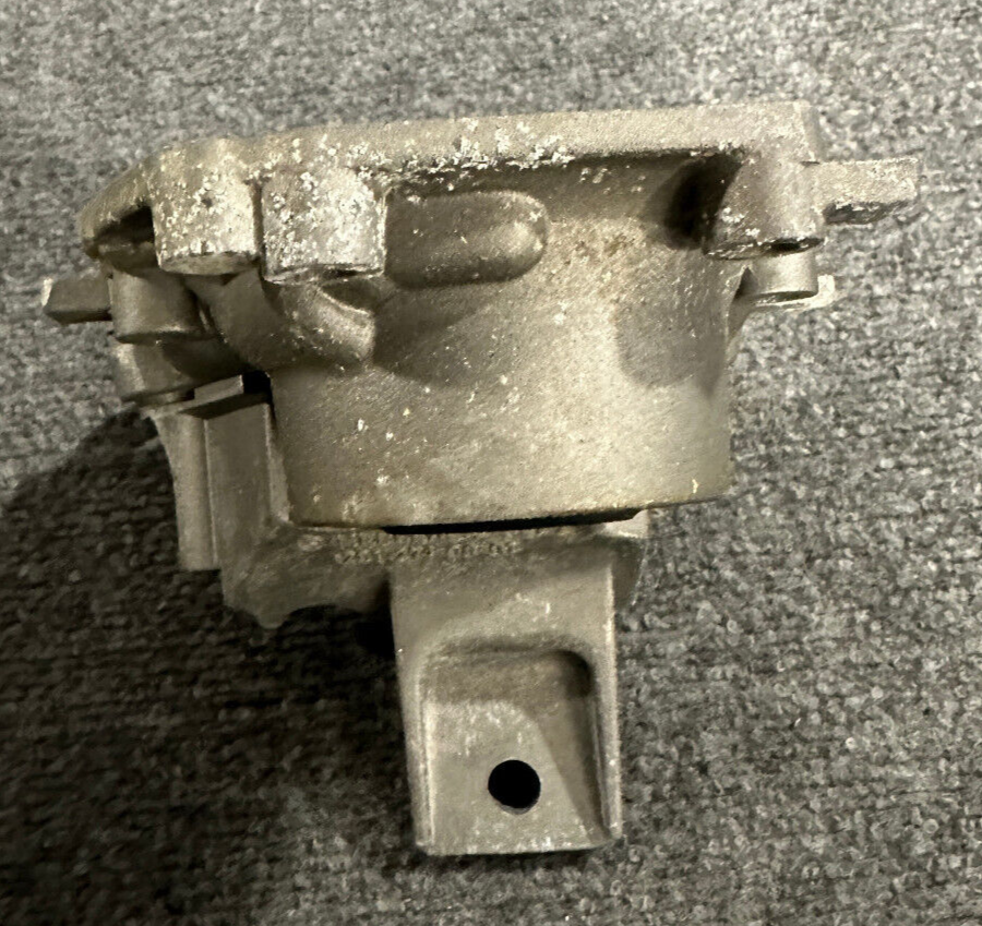 Mercedes-Benz Rear Transmission Case -A2012700011- Fits MBZ 300E / 300D & Others