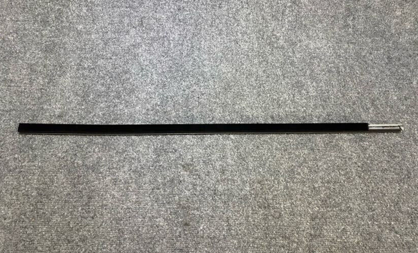BMW RH Outer Weather Strip - 51-33-8-194-712 - Fits BMW 323i / 325i & Others