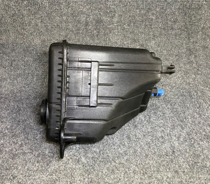 BMW Expansion Tank - 17 13 7 647 283 - BMW 535i / 740i / 640i & Others