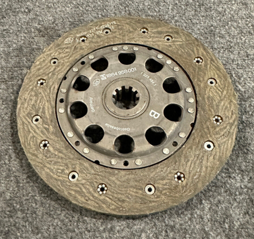 Sachs Clutch Plate - 1864-958-001 - Fits BMW 530i / 730i & Others