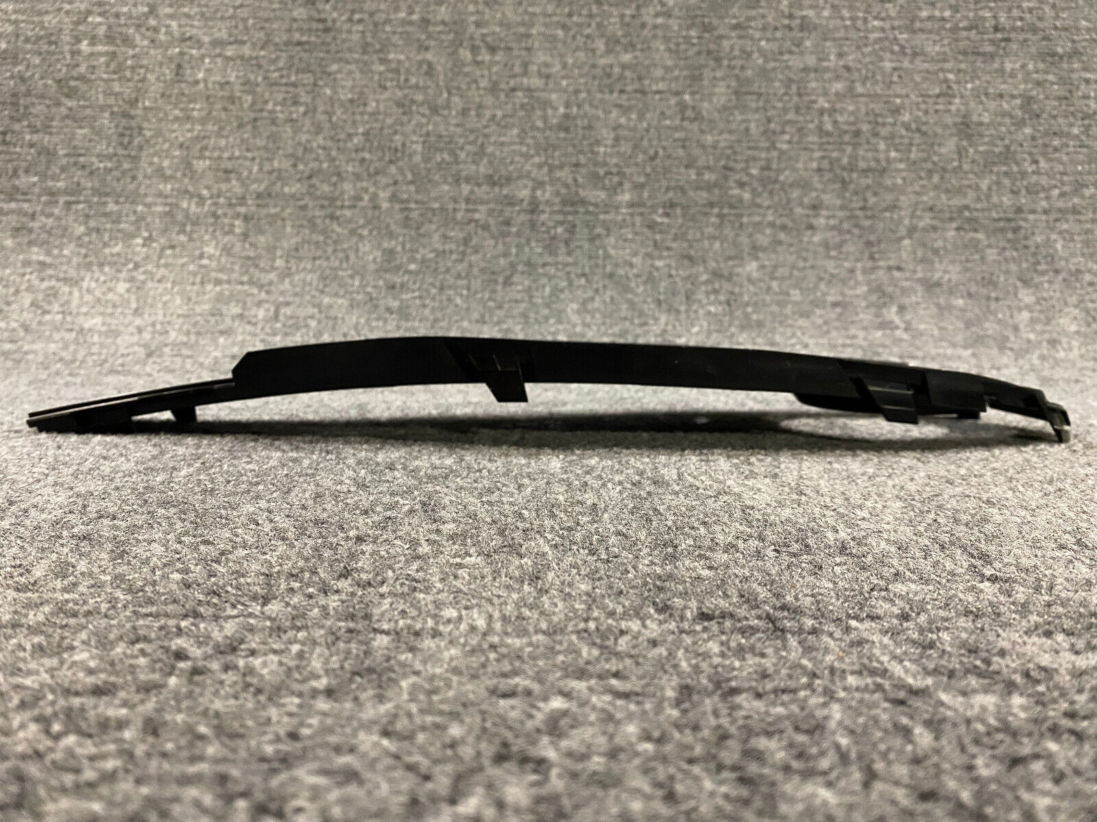 BMW Left Fog Lamp Bezel - 51117294833 - Fits BMW 435i / 435i xDrive & Others