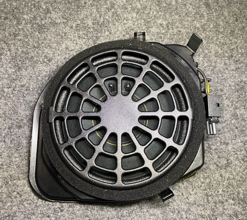 Mercedes-Benz Rear RH Loudspeaker - 202 820 70 02 - Fits MBZ C230, C280 & More