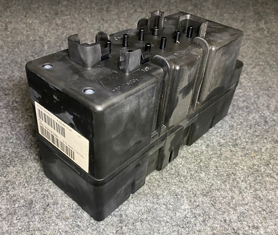 Mercedes-Benz Vacuum Power Supply Pump - 220 800 12 48 64 - For MBZ CL500 & More
