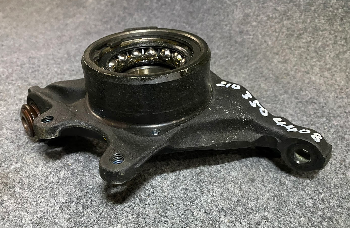 Mercedes-Benz Rear Left Suspension Knuckle - 210-350-44-08 - Fits MBZ E-Class