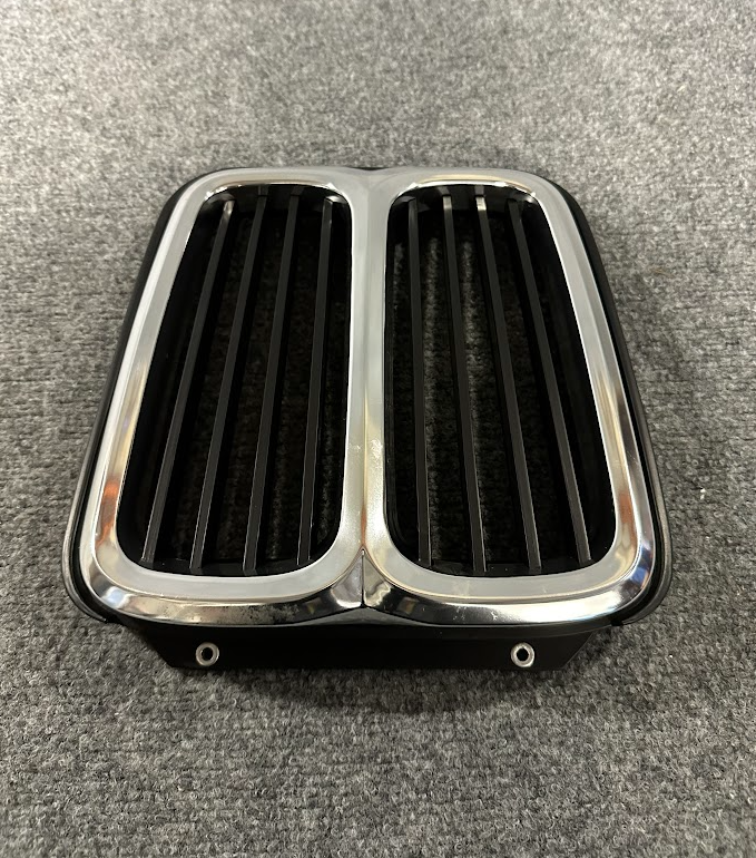 BMW Grille Center - 51-13-1-848-104 / 1848-104 -Fits BMW 528i & 530i 1975-1981