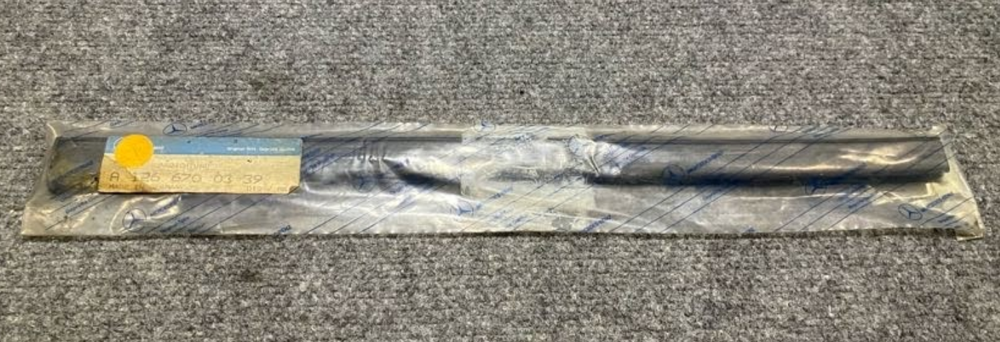 Mercedes-Benz LH Outer Window Frame - A 126 670 03 39 - Fits MBZ 560SEC 86-91
