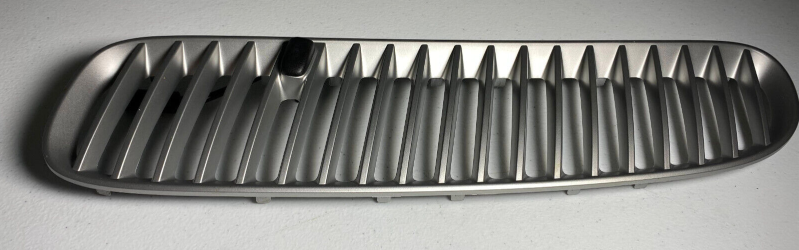 BMW Air Inlet LH Grille - 51-13-7-124-823 - For BMW X5 2001 - 2006
