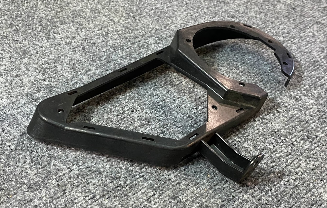Mercedes-Benz Right Fog Lamp Holder - A 219 885 04 14 - Fits MBZ CLS-Class 06-11
