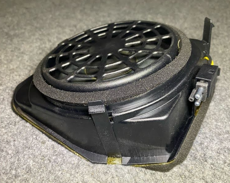 Mercedes-Benz Rear RH Loudspeaker - 202 820 70 02 - Fits MBZ C230, C280 & More