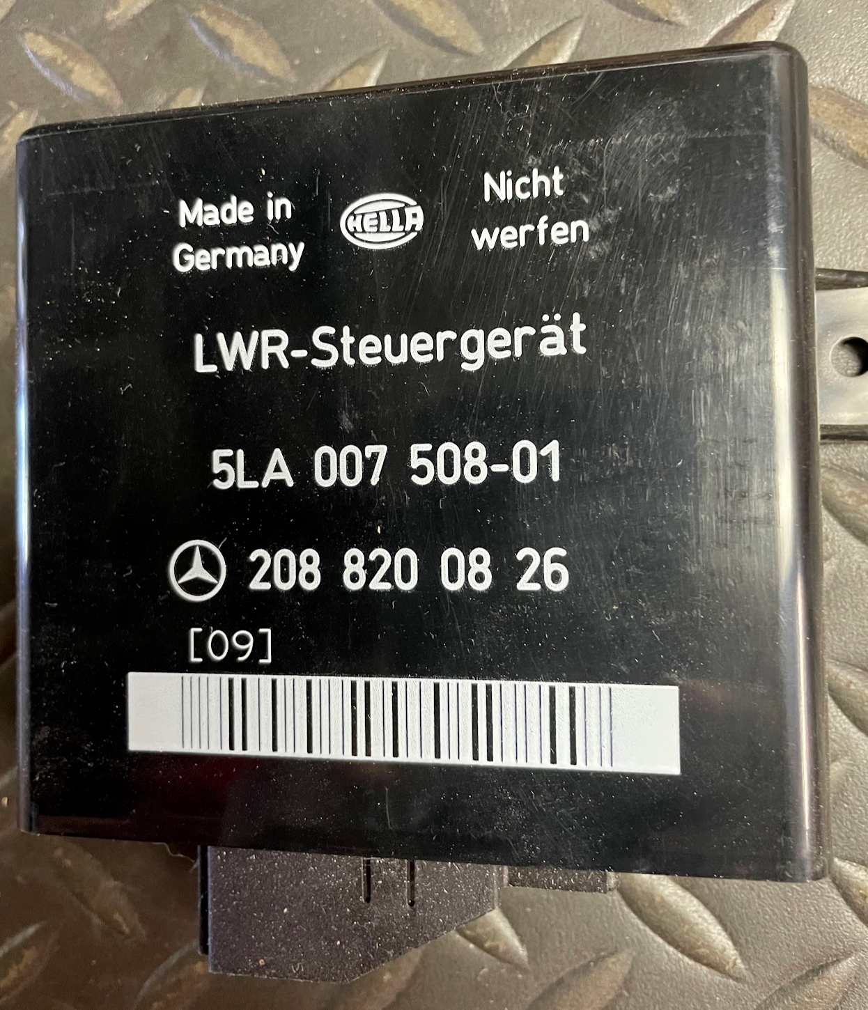 Mercedes-Benz Headlight Adjuster Control Unit - 2088200826 - For MBZ E420 & More