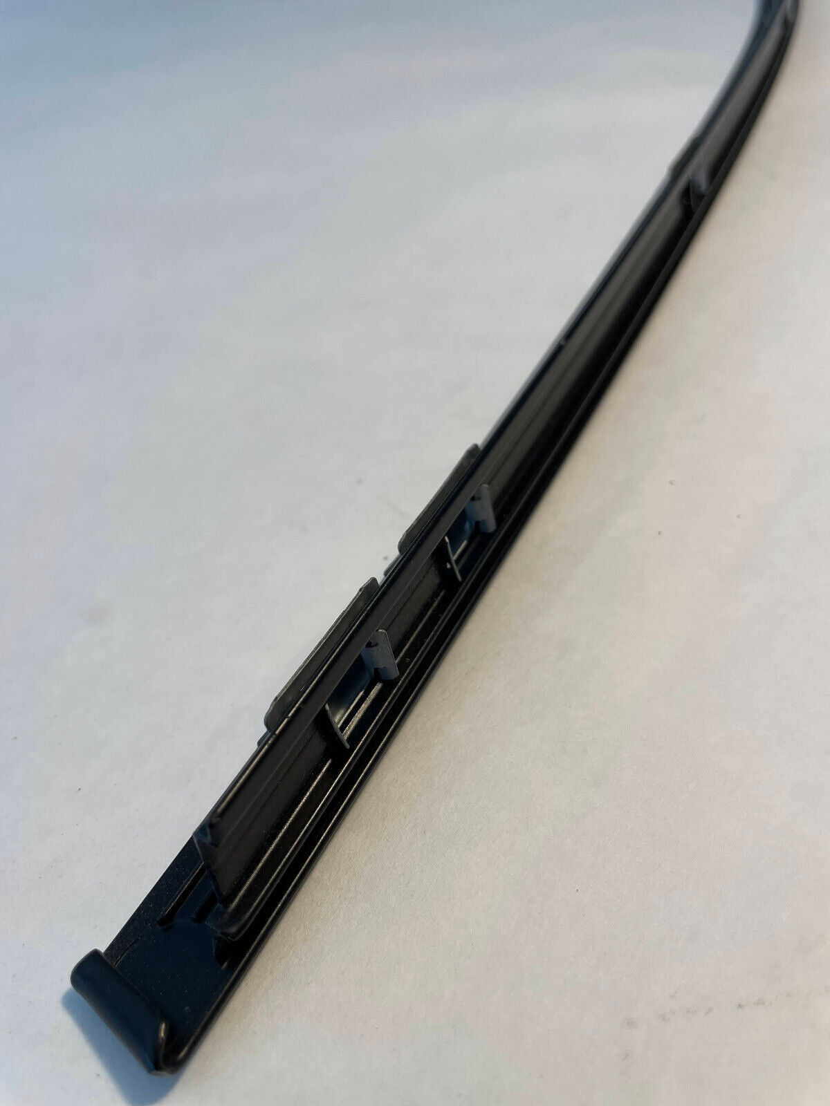 BMW Front RH Door Cover Molding - 51-32-8-185-270 - For BMW 540i / 528i & Others