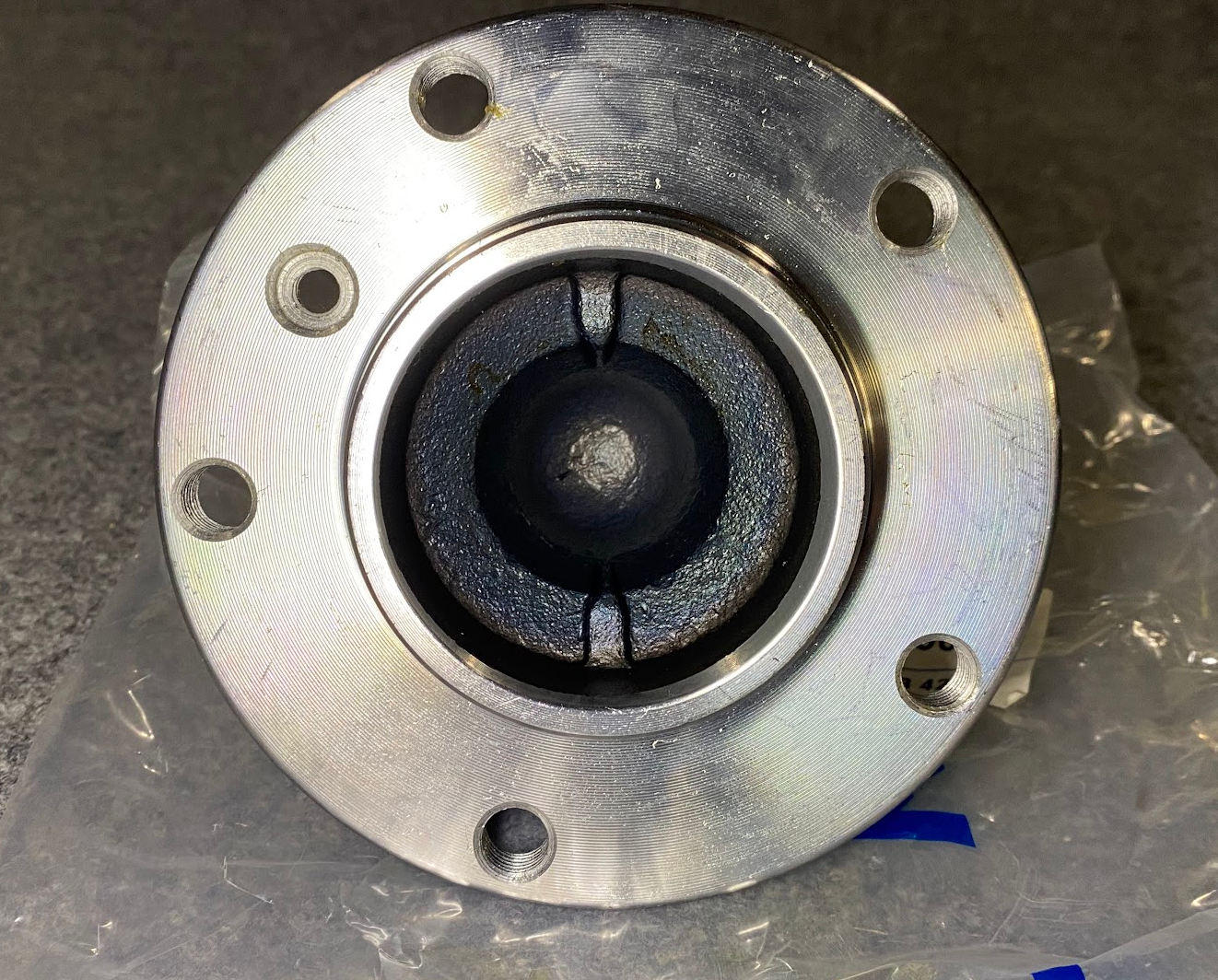 KLX Front Wheel Hub Assembly - KLX-A-5004 / 31-22-1-093-427 - Fits BMW 5 Series