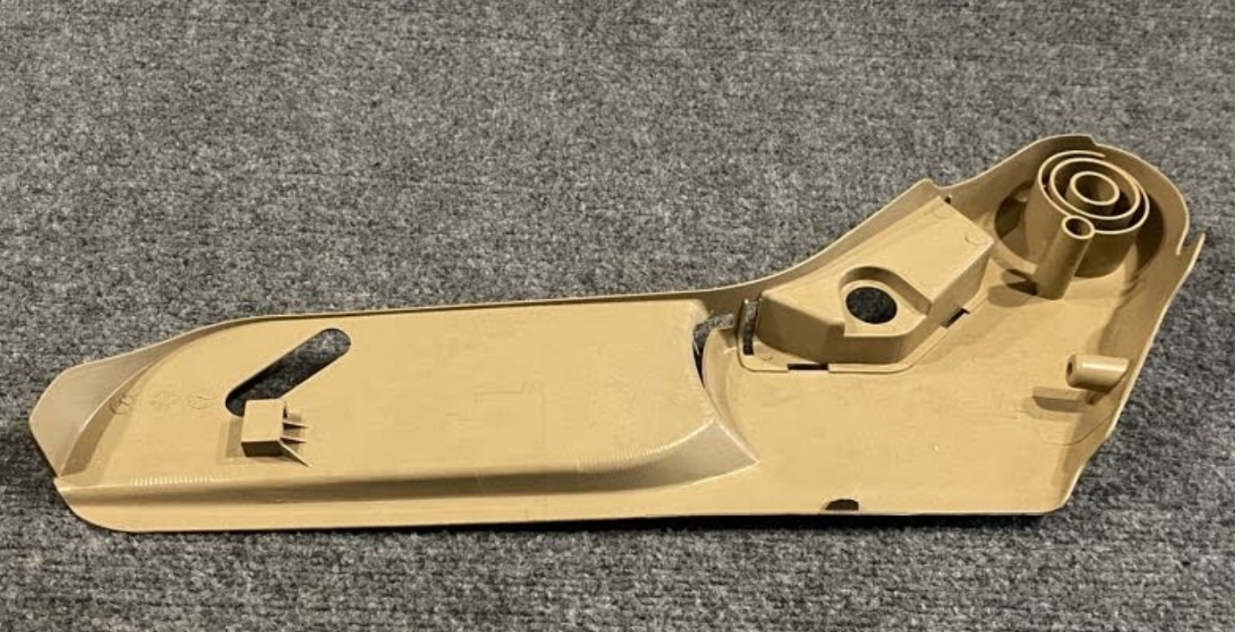 Mercedes-Benz Right Seat w/ Height Adj. Cover - A 210 918 02 30 - Fits MBZ W210