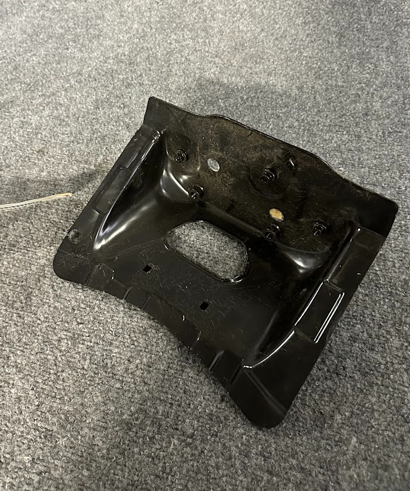 BMW Wiper Mount - 41-13-7-111-090 - Fits BMW 528i, 535i, 550i & More