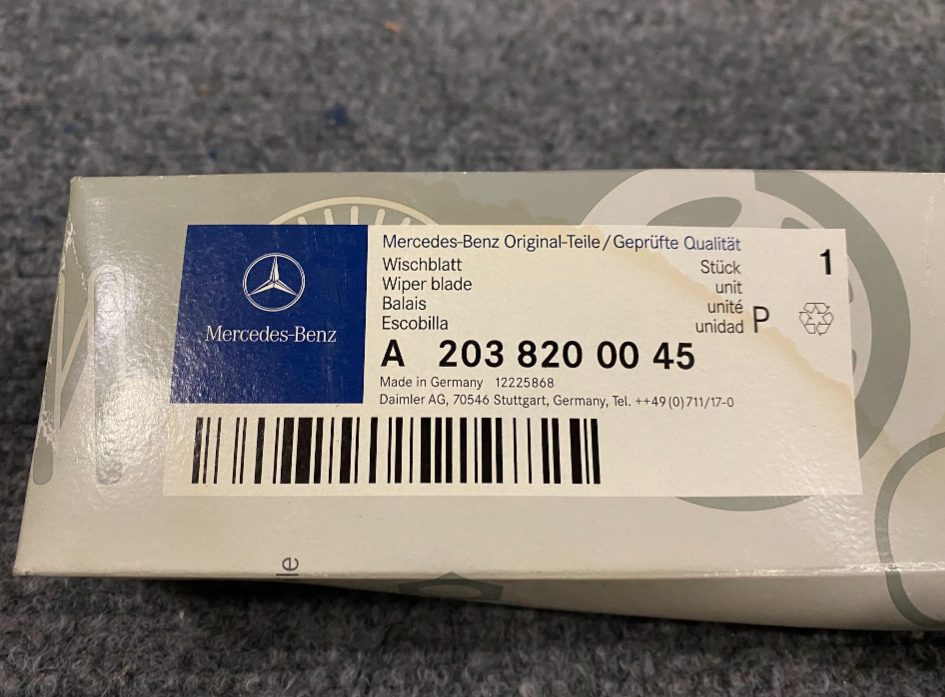 Mercedes-Benz Wiper Blade - A 203 820 00 45 - Fits MBZ C230, C240, C32 AMG, C320