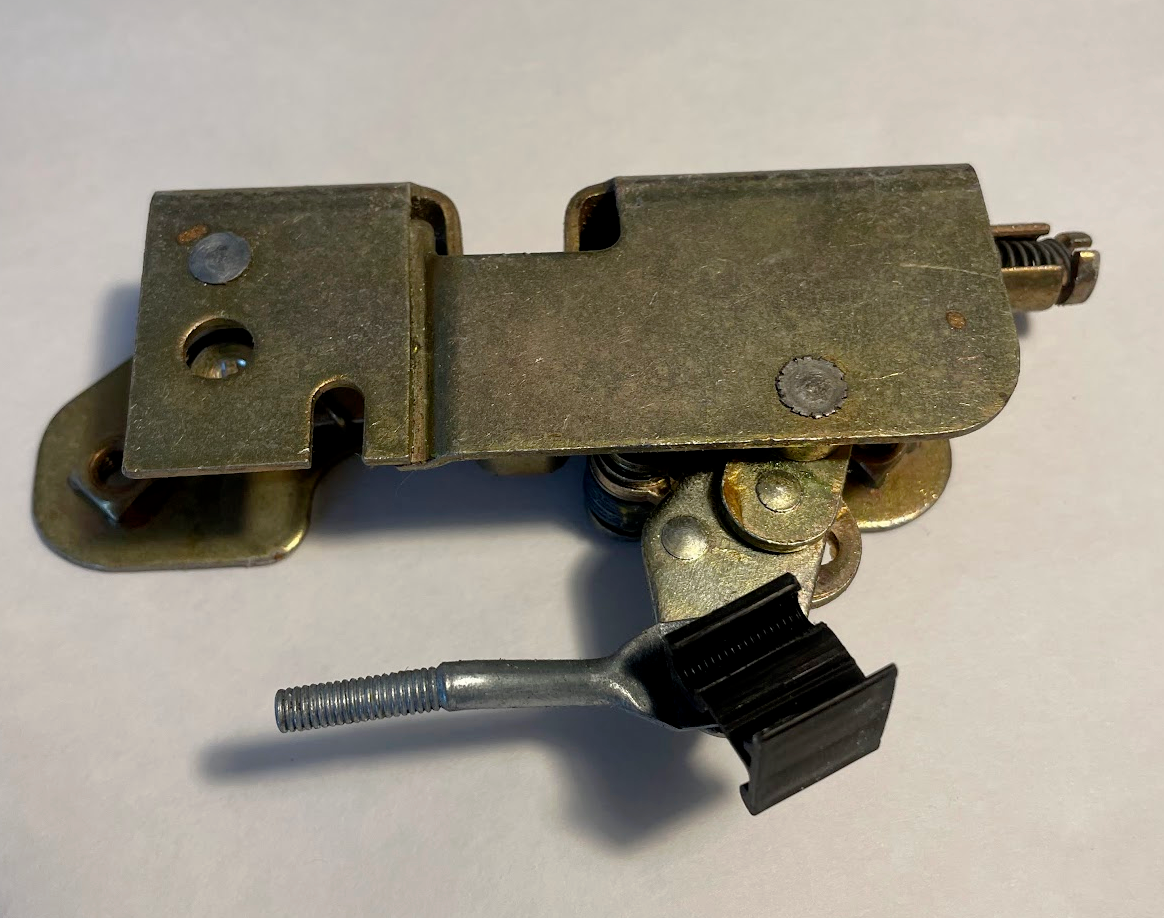 Mercedes-Benz Rear Trunk Lid Lock Latch - 140-750-02-84 - For MBZ S420 & More