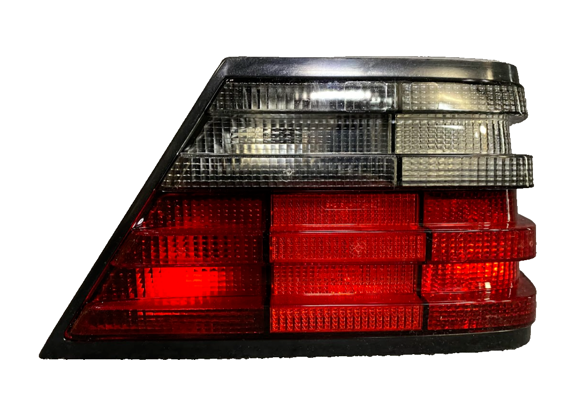 Right Tail Lamp Assy - 124-820-88-64 - For Mercedes-Benz E300, E320, E420 & More