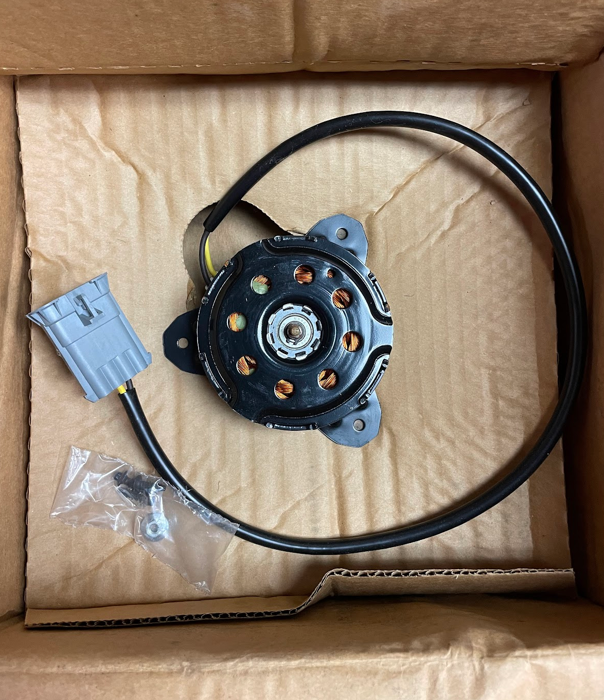 Mercedes-Benz A/C Condenser Fan & Motor - 163-540-02-88 - For MBZ ML320 & More