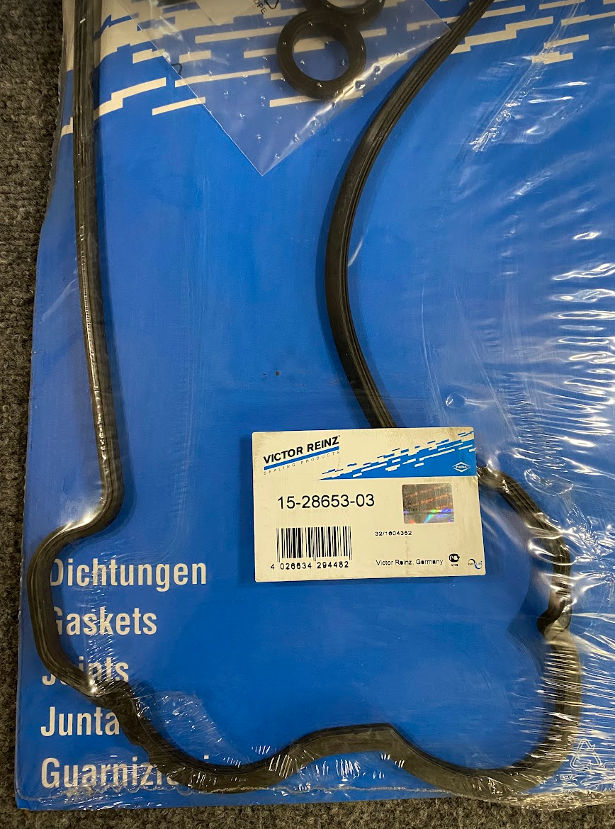 Victor Reinz RH Engine Valve Cover Gasket Set - 15-28653-03 - Fits Mercedes-Benz