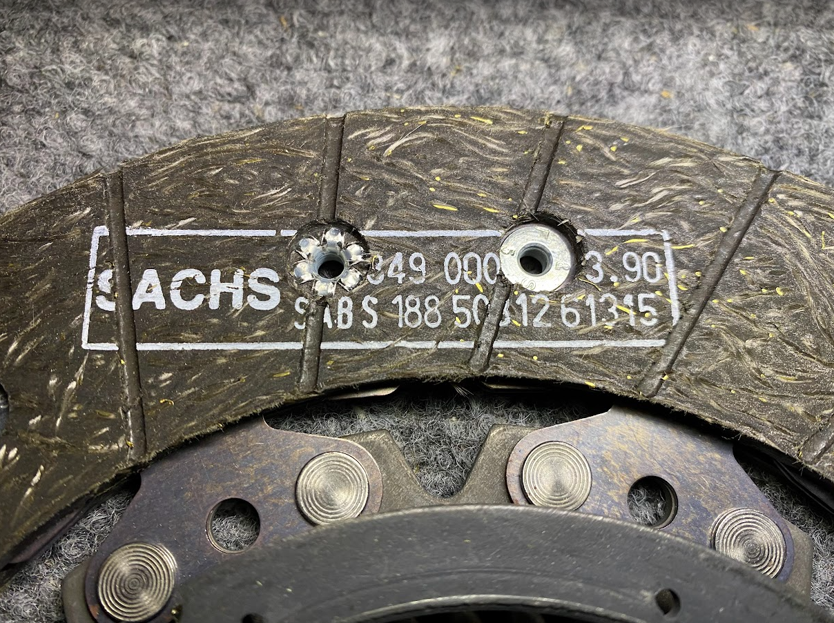 Sachs Clutch Disc - 1861-661-133 / 21-21-1-223-097 - Fits BMW 325i, 325iX & More