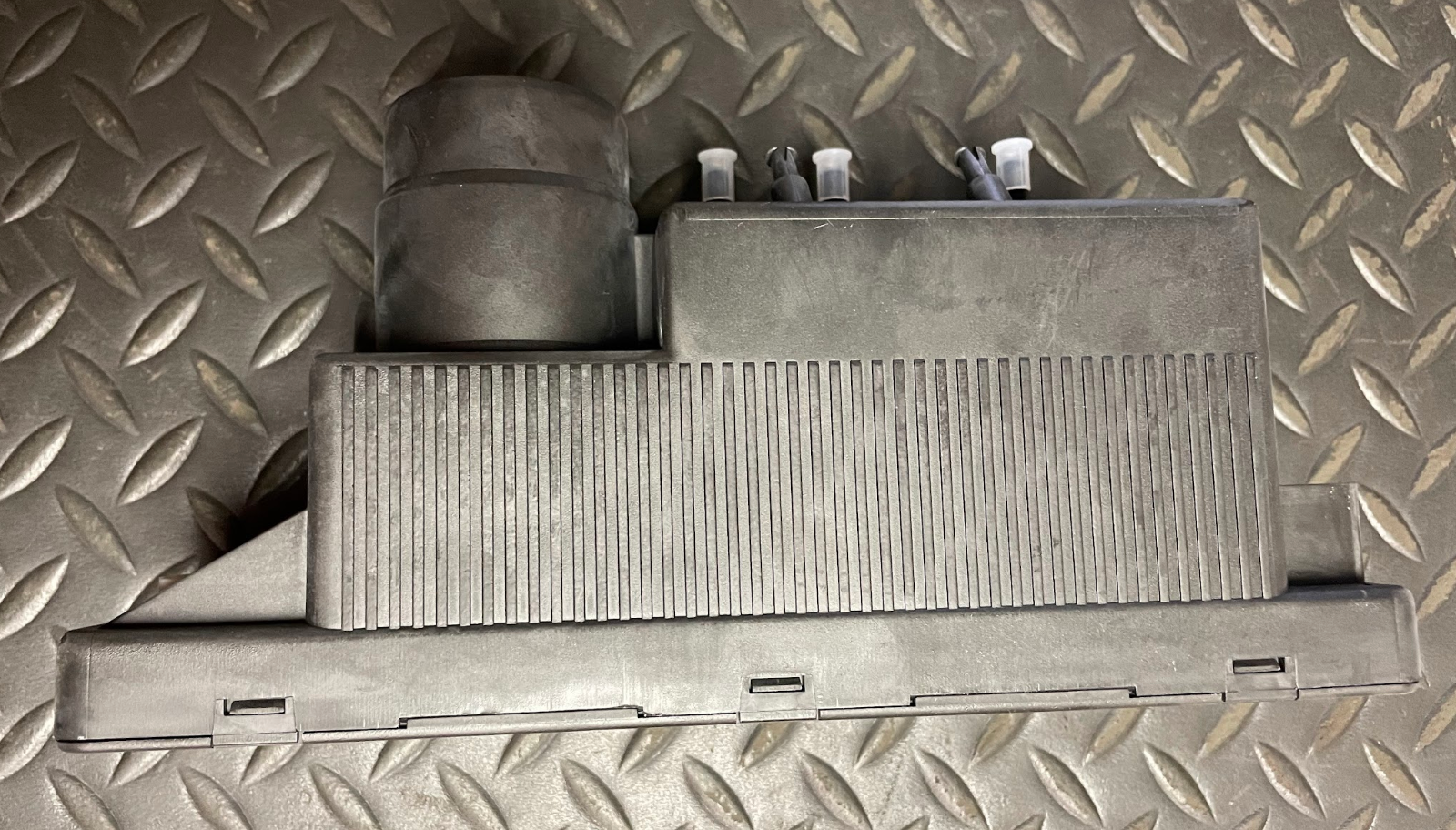 Mercedes-Benz/Bosch Vacuum Pump - 0 132 006 339 / 210-800-01-48 - Fits MBZ W210