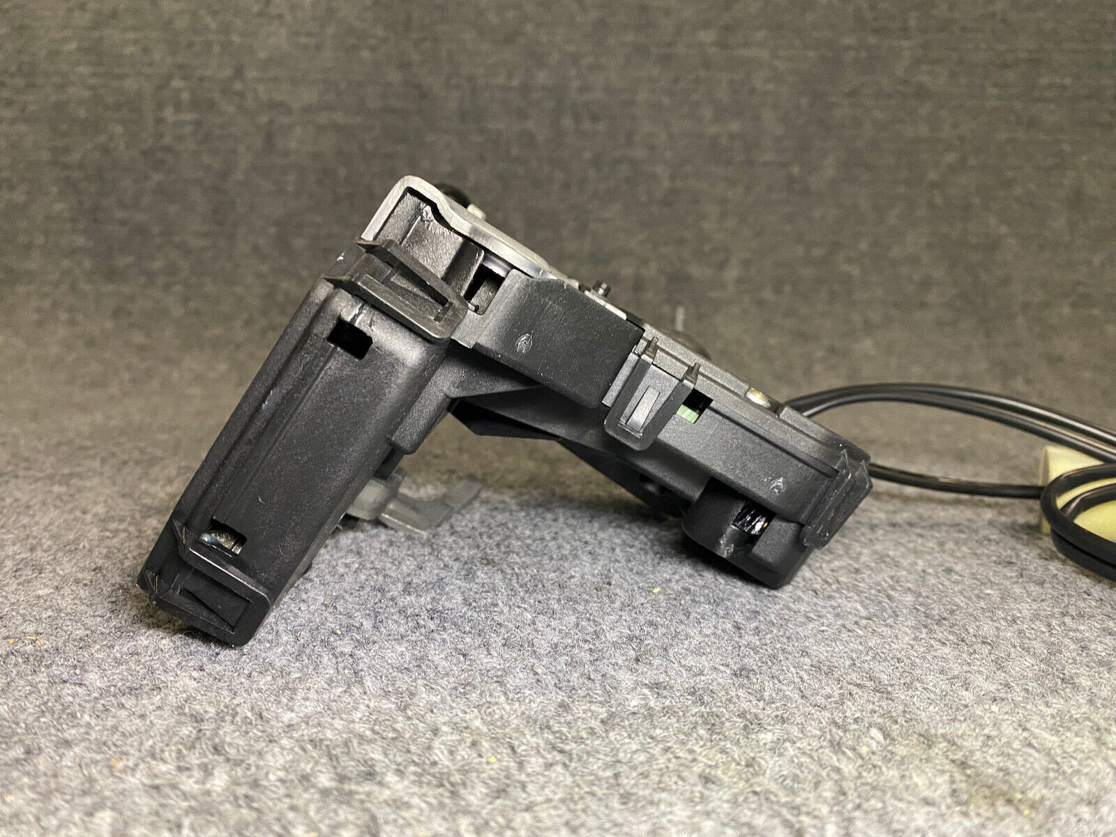 Mercedes-Benz Front Left Door Lock - A2117200335 - Fits MBZ E320 / E350 & Others