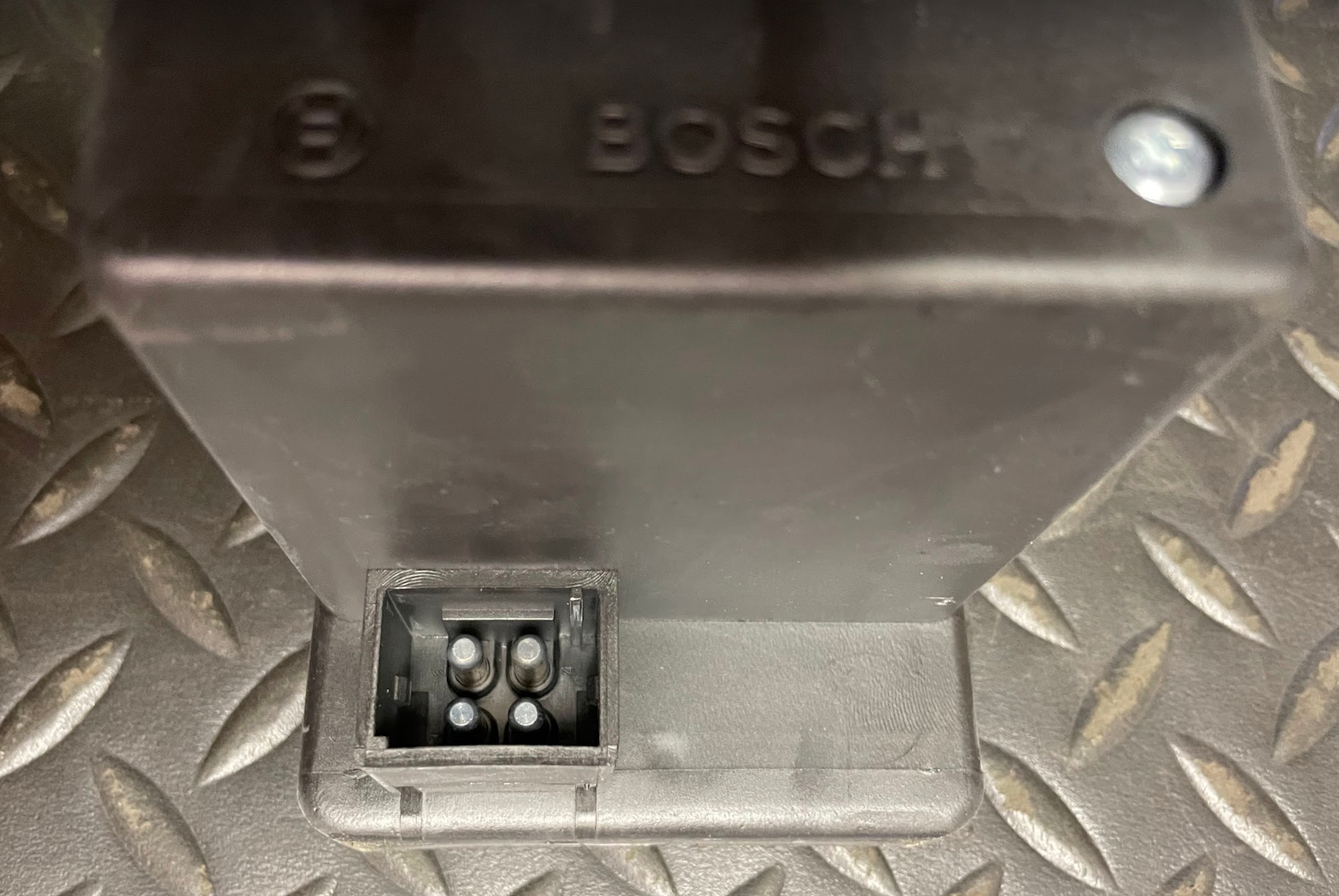 Mercedes-Benz/Bosch Vacuum Pump - 0 132 006 339 / 210 800 01 48 - Fits MBZ W210