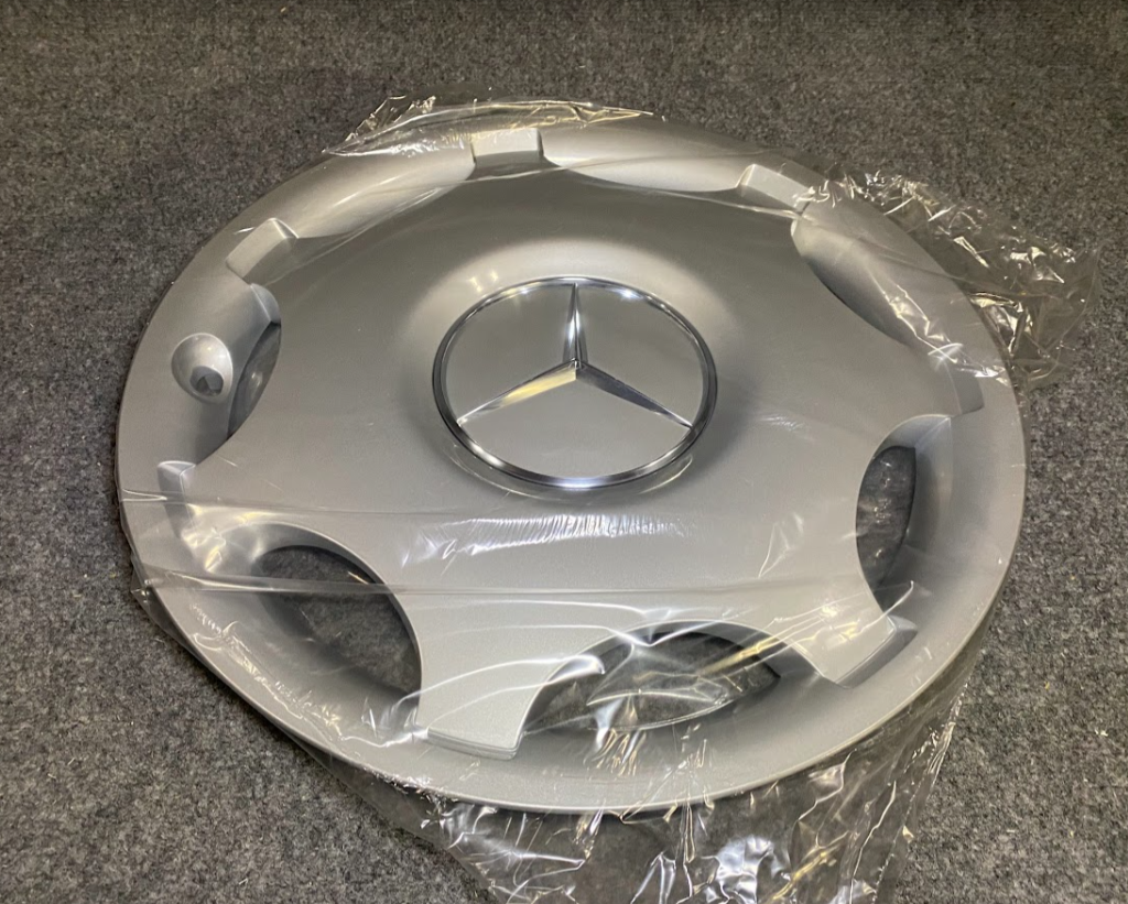 Mercedes-Benz Hub Cap - A 203 400 02 25 - MBZ C230, C280, C350, C55 AMG & More