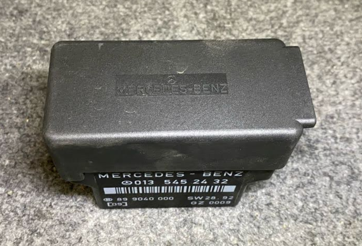 Mercedes-Benz Diesel Glow Plug Controller - 013-545-24-32 - MBZ 300D 1990-1993