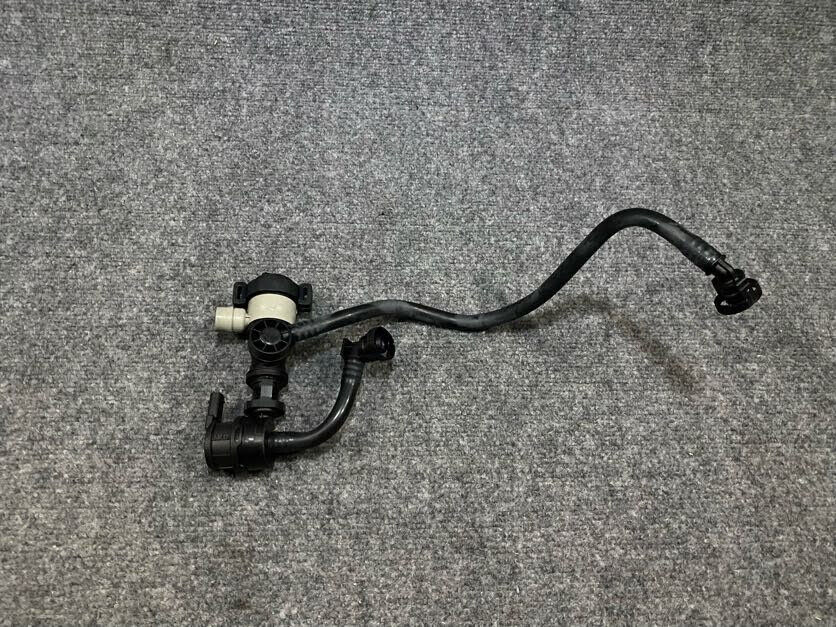BMW Vapor Canister Purge Solenoid - 13-90-7-636-146 - Fits BMW X1 / X4 & Z4
