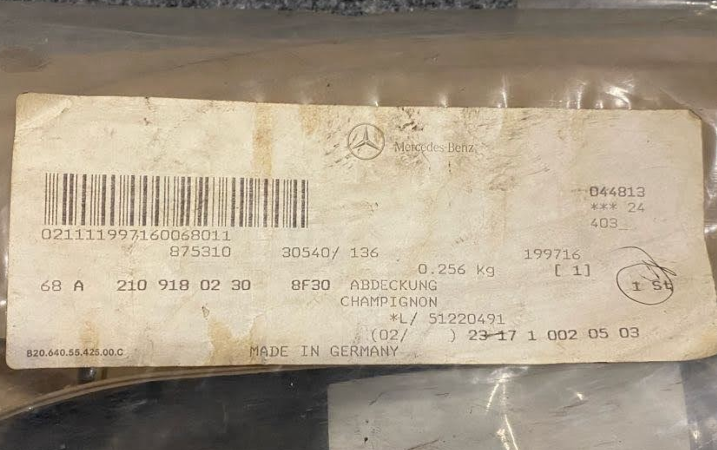 Mercedes-Benz Right Seat w/ Height Adj. Cover - A 210 918 02 30 - Fits MBZ W210