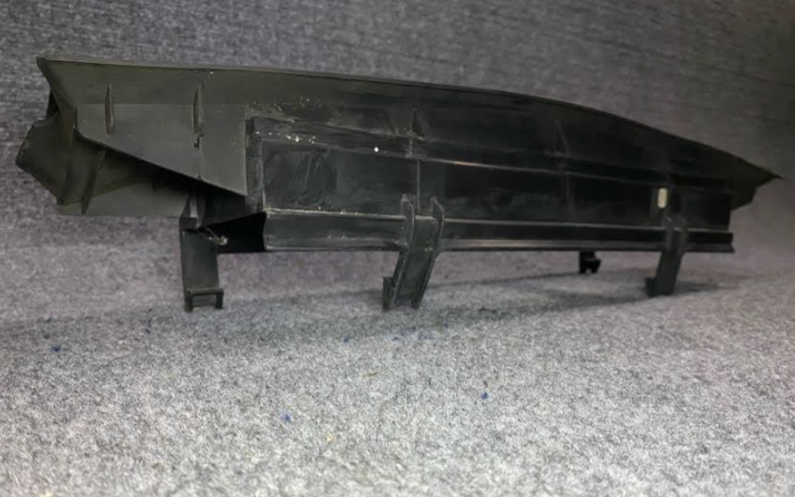Mercedes-Benz Oil Cooler Baffle - 140 889 00 36 - Fits MBZ S600 & More