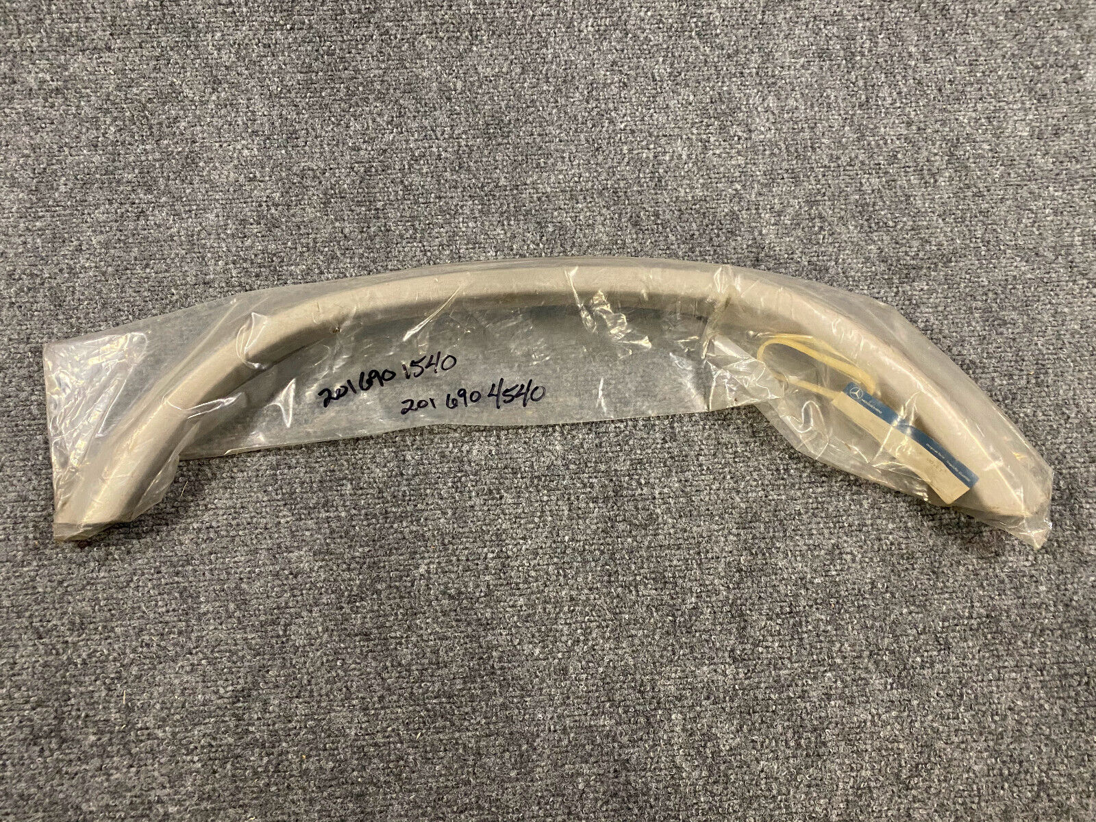 Mercedes-Benz LH Front Wheel Opening Trim - 2016901540 - Fits MB 190E & 190D