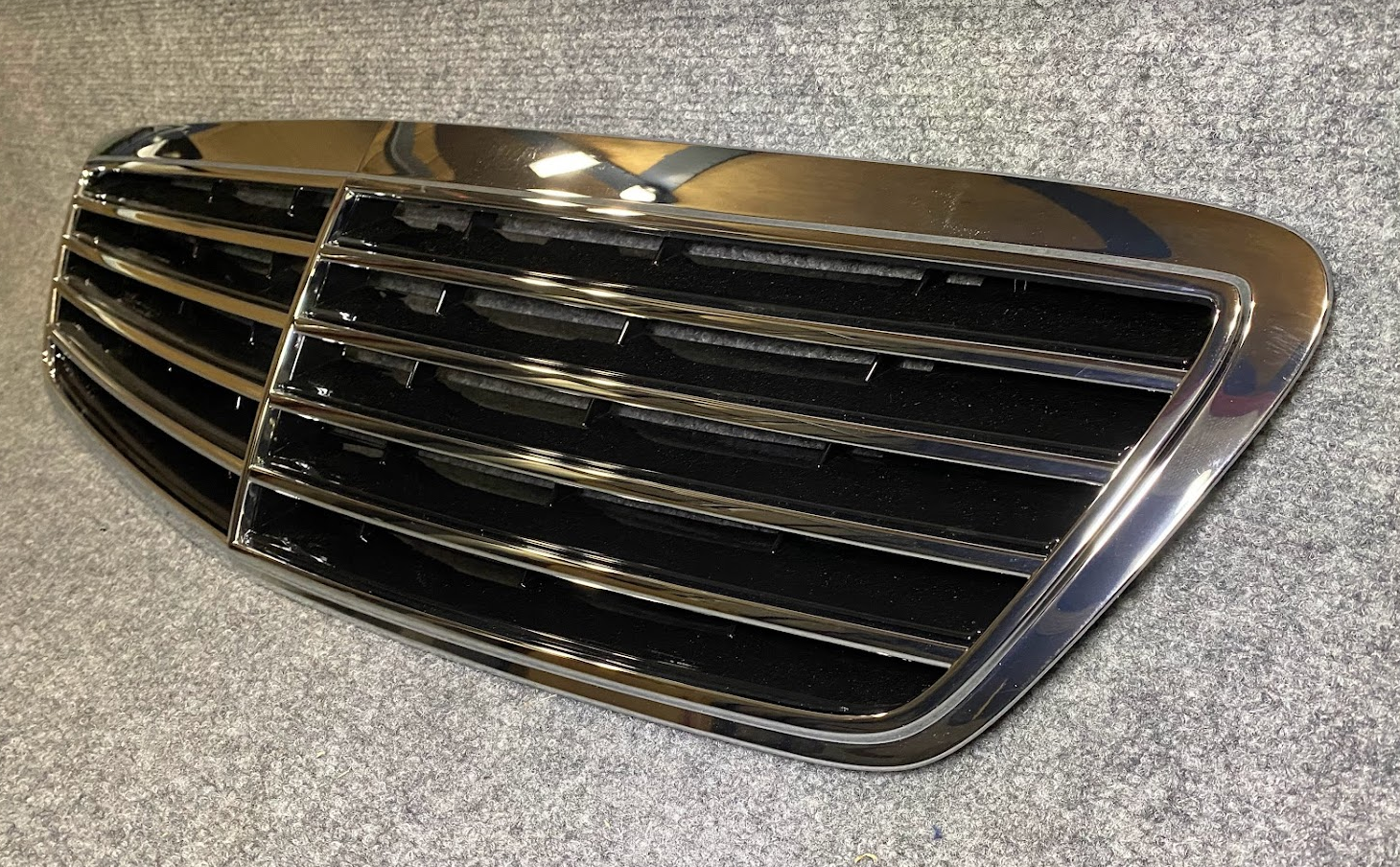 Mercedes-Benz Front Grille Assy - 220-880-03-83-9040 - MBZ S430, S500 & More