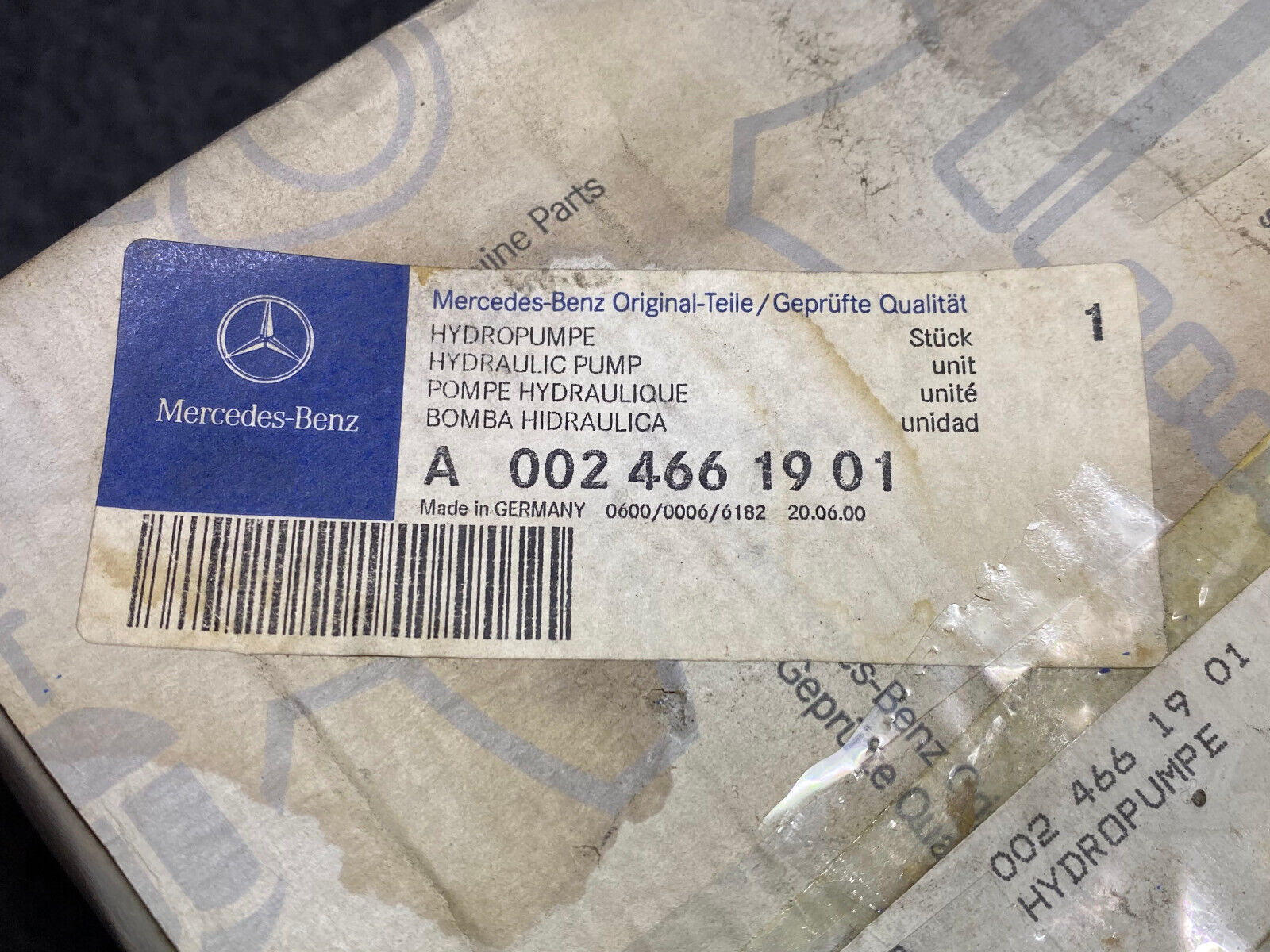 Mercedes-Benz Hydraulic Pump - A0024661901 - Fits MBZ E300 1996 - 1999