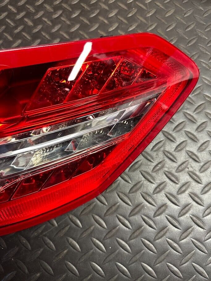 Mercedes-Benz RH Outer Tail Light - 212-906-08-58 -For MBZ E350, E550 & E63AMG