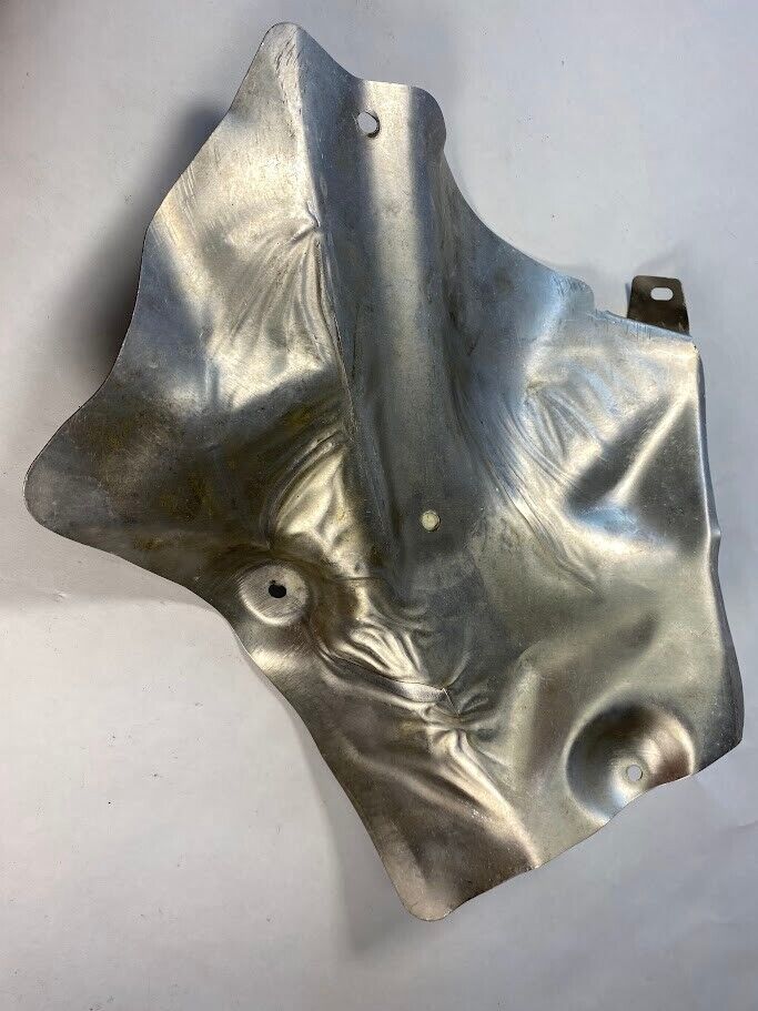 Mercedes-Benz Exhaust Front RH Heat Shield - 140-682-49-71 - For MBZ S420 & More