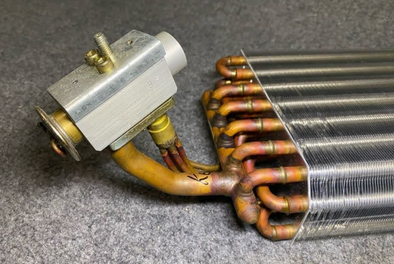 SEASONAIR Evaporator Core - 129 RDH / 129-830-55-58 - For Mercedes R129 SL Class