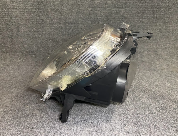 Eagle Eyes LH Headlight Assembly - BZ115-B101L / 2118205361 -For MBZ E320 & More