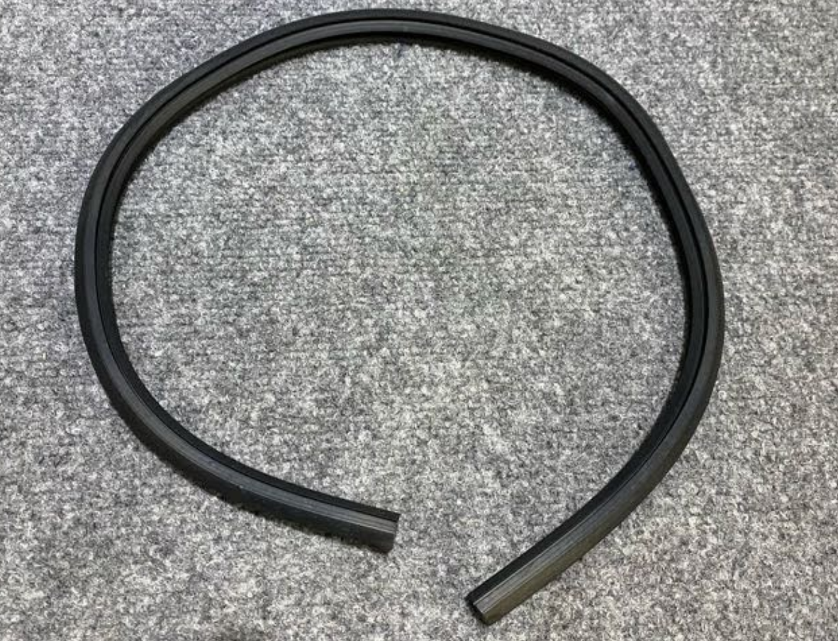 Mercedes-Benz Washer Fluid Reservoir Cap Seal - 129 824 00 98 - Fits SL Class