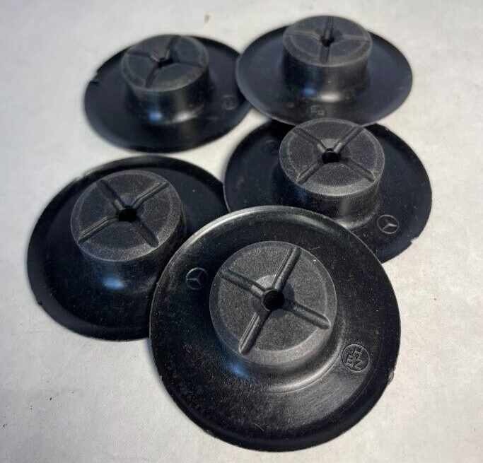 Mercedes-Benz LH Rear Wheelhouse Nut (x5) - 129-990-01-50 - For MBZ S420 & More