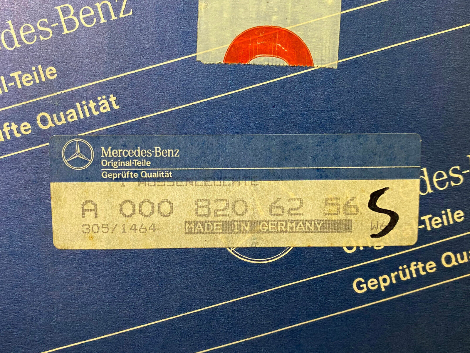 Hella Front Fog Lamp - 1N6 002 659-03 / A 000 820 62 56 - Fits MBZ O305 1968-73